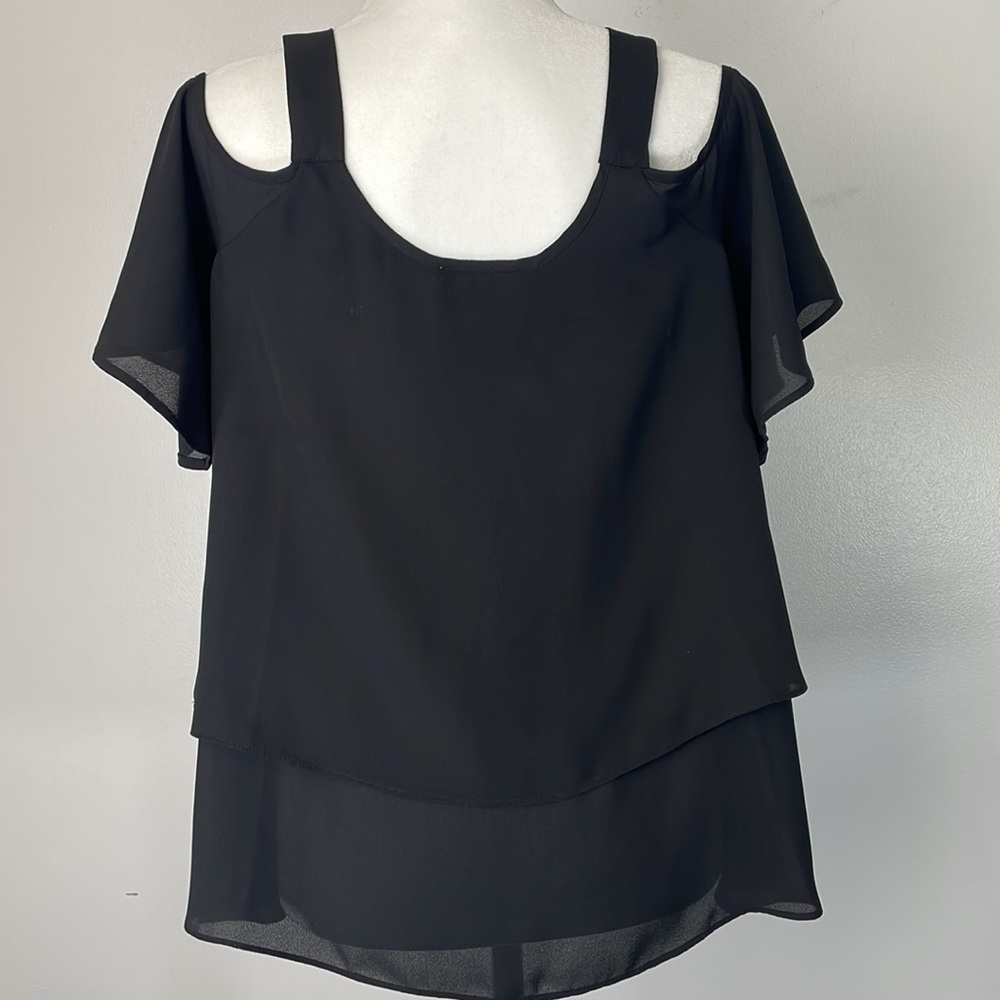 DR2 Black Cold Shoulder Ruffled Open Shoulder Top Size Small - Picture 3 of 13